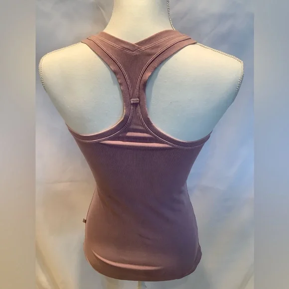 Lululemon Ribbed Tank - Picture 5 of 5